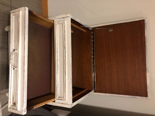 Szafka nocna, Niciak shabby chic