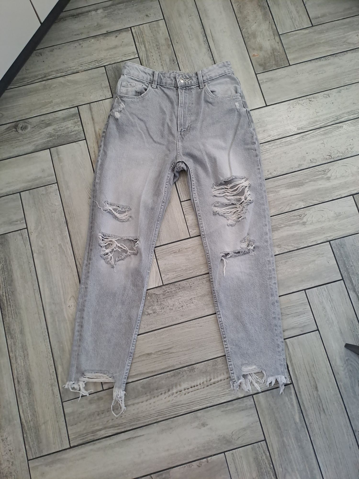 Spodnie jeansowe damskie bershka S