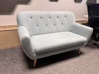 Sofa skandynawska  2-osobowa / stan idealny