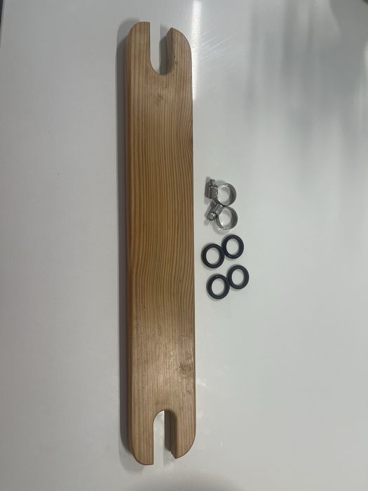 Suporte madeira cadeira IKEA