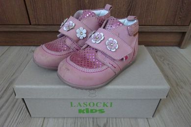 Półbuty dziewczęce Lasocki r. 24 (wkł. 15 cm)