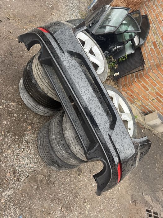 Бампер задній Golf 7 Gti рест