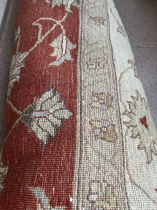 Tapete oriental feito a mao  grandes dimensoes(3,01x2,40)