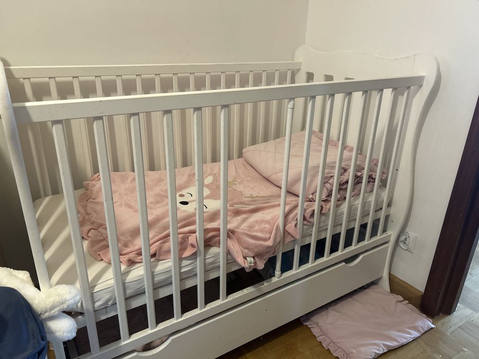 Lóżeczko dzieciece z materacem