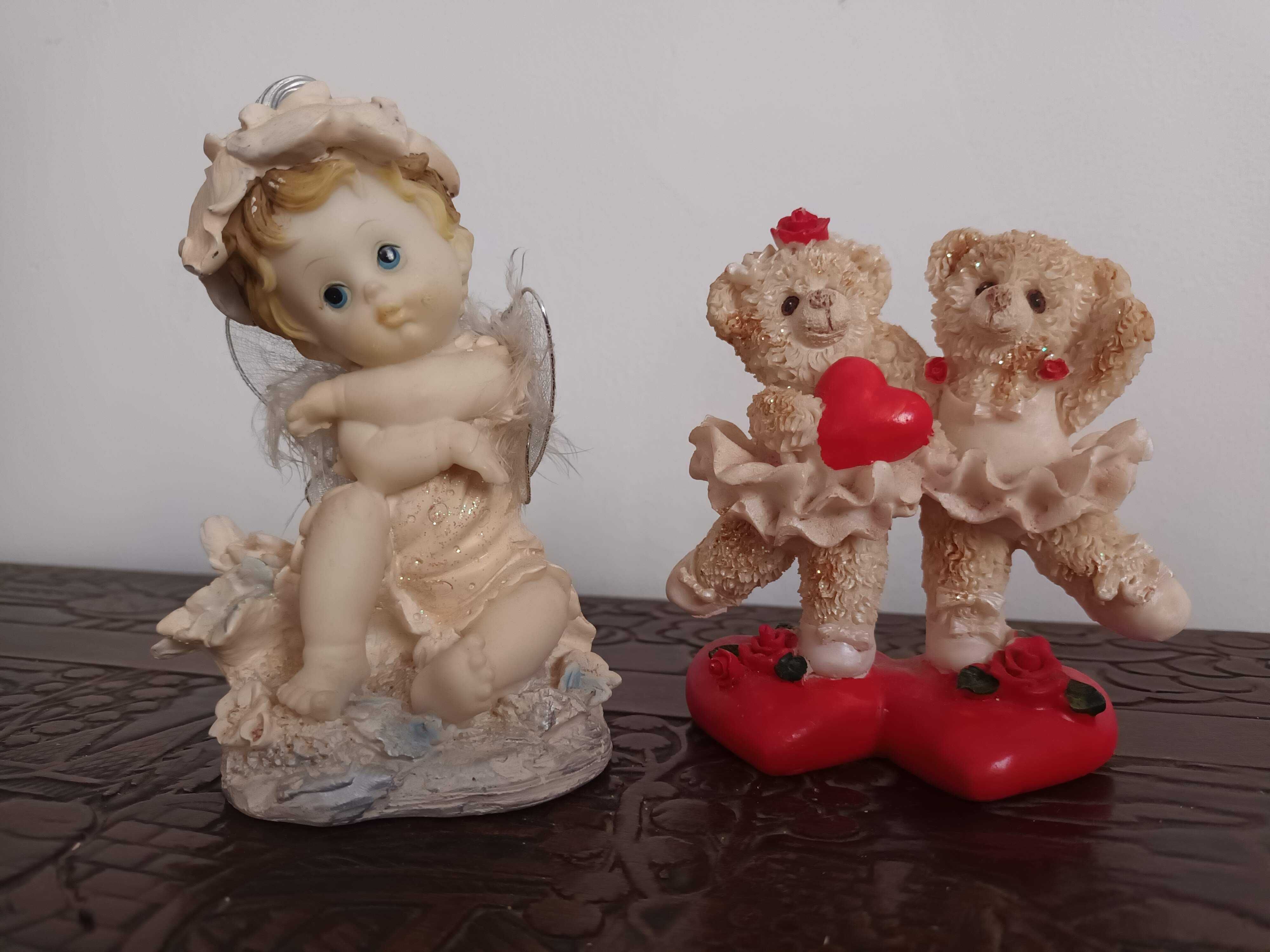 Peças decorativas em loiça e marfinite