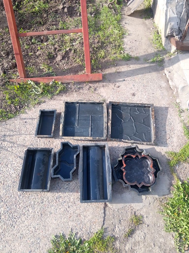Продам форми для плитки