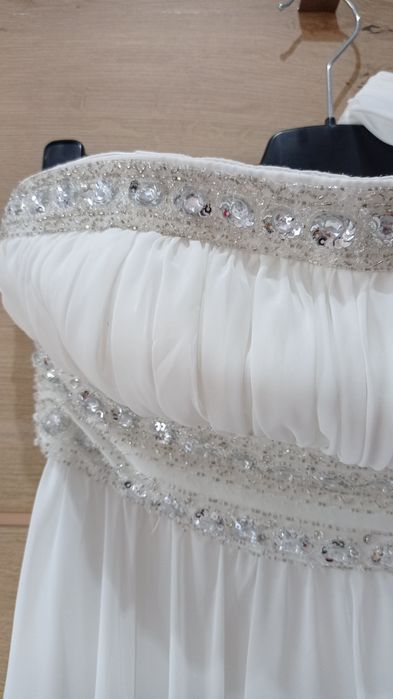 Sukienka ecru długa