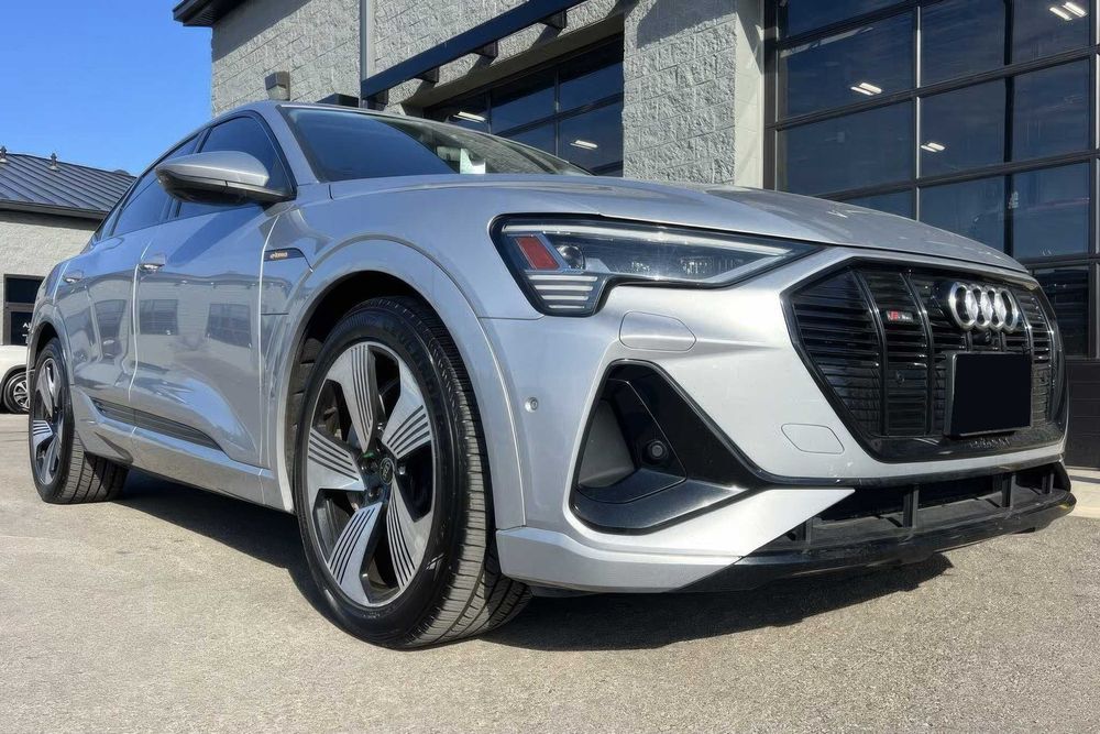 Audi e-tron quattro Prestige Sportback      2021