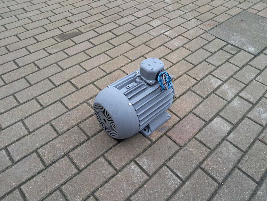 Silnik elektryczny 4kw  1430 obrotów Polski    .Wysyłka