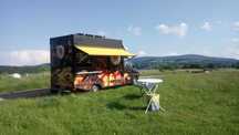 Food truck obsługa imprez plenerowych okolicznościow firmowych eventów