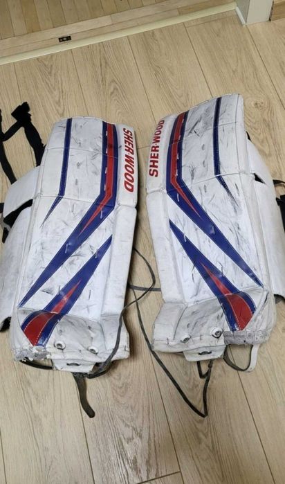 Щитки хоккейные SHER WOOD T90 29+2 - 500грн.