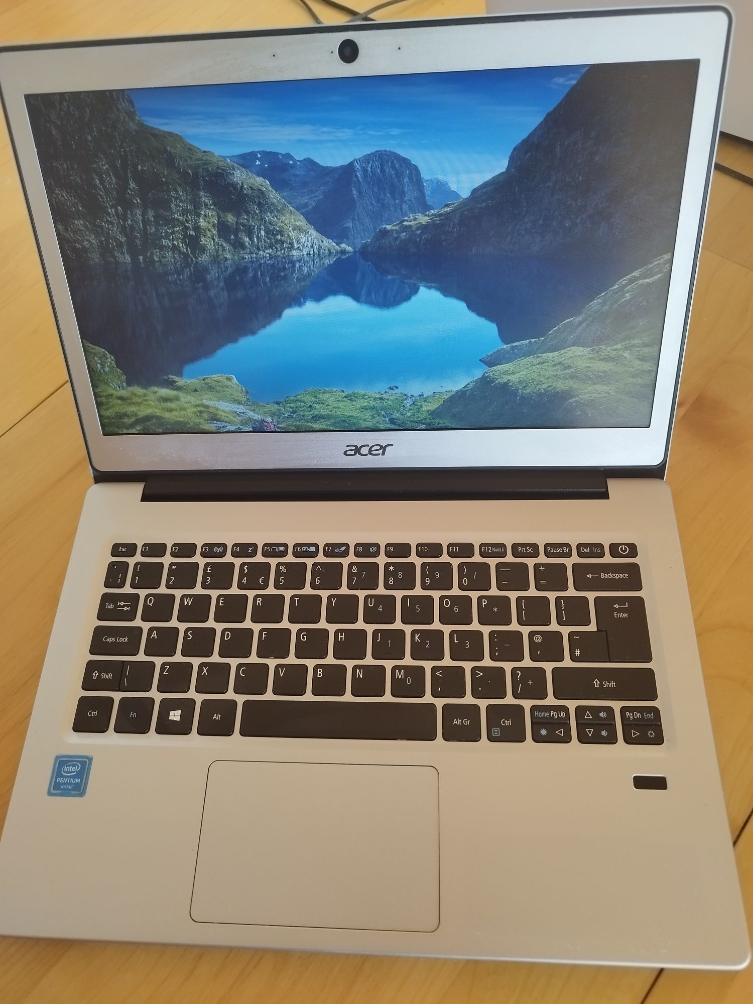 Продам Acer Swift 1 Pure Silver