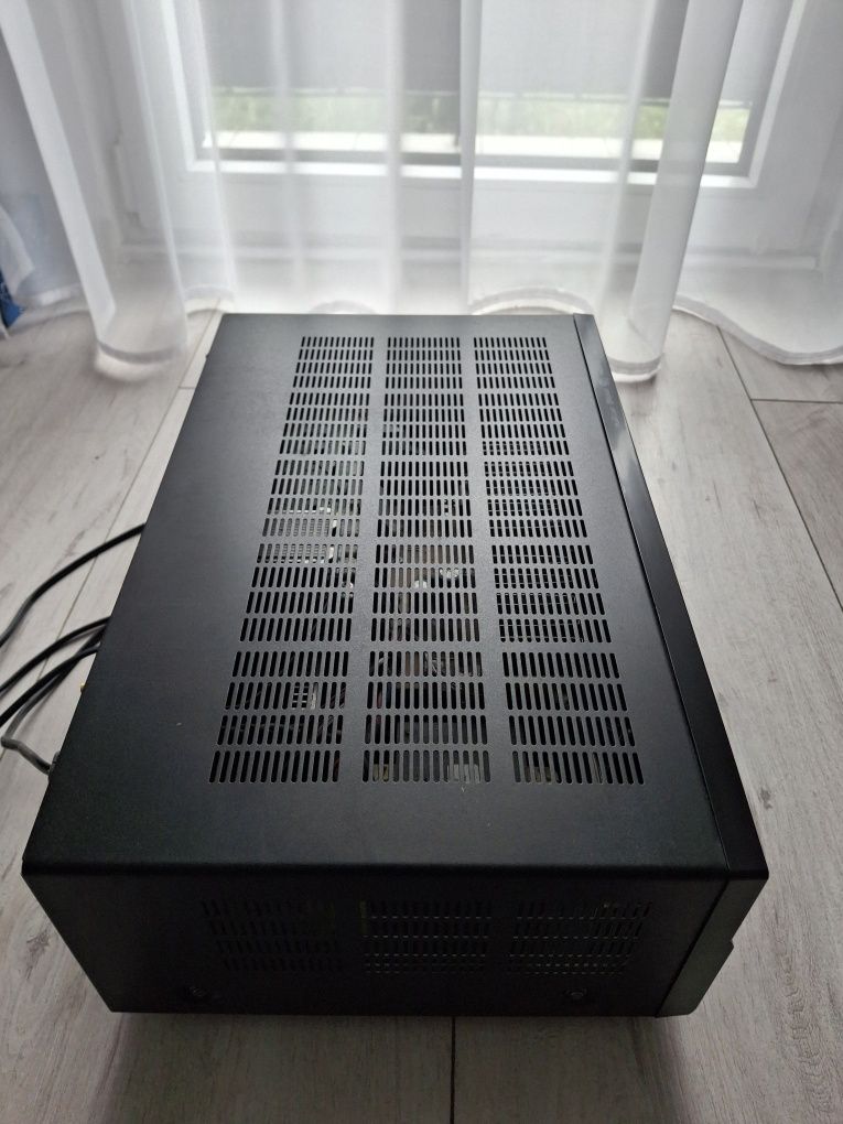 Amplituner Yamaha RX-V485 MusicCast WiFi Bluetooth. Jak nowy! Okazja!