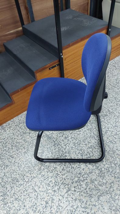 Cadeiras fixa sem braços