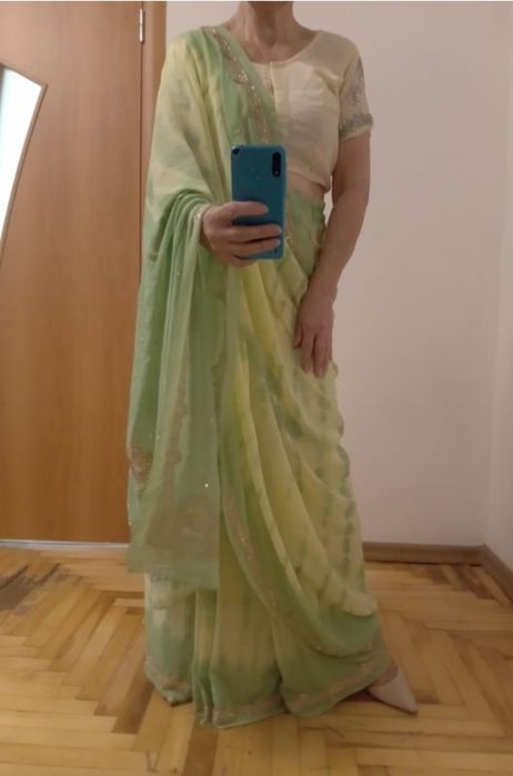 Дивовижні комплекти, сарі і чолі, індійське  вбрання