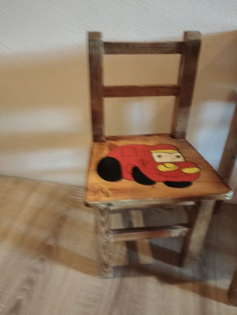 Zestaw stolik i dwa krzesełka malowane