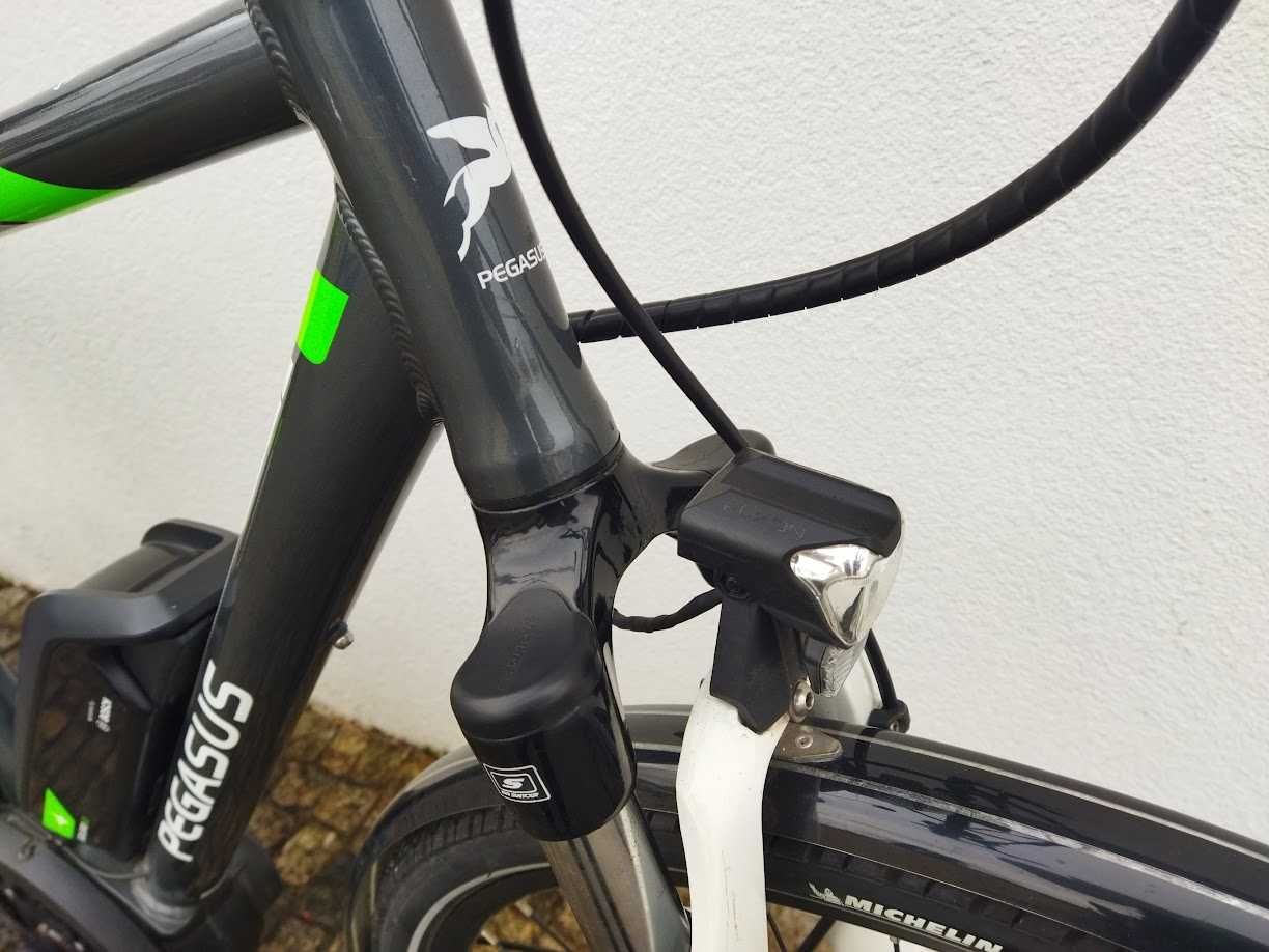 Bicicleta eléctrica com motor Bosch