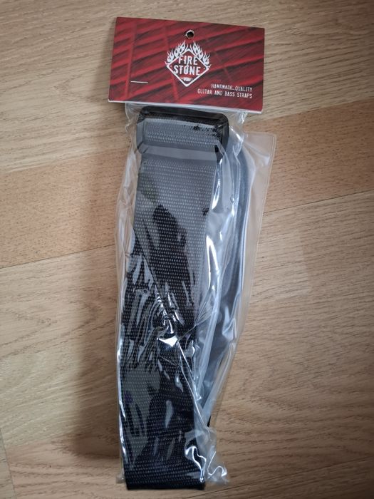 Nowy nieużywany pasek do gitary Fire Stone