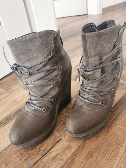 Buty na koturnie by o la la