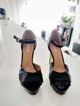 Sapatos pretos n. 36