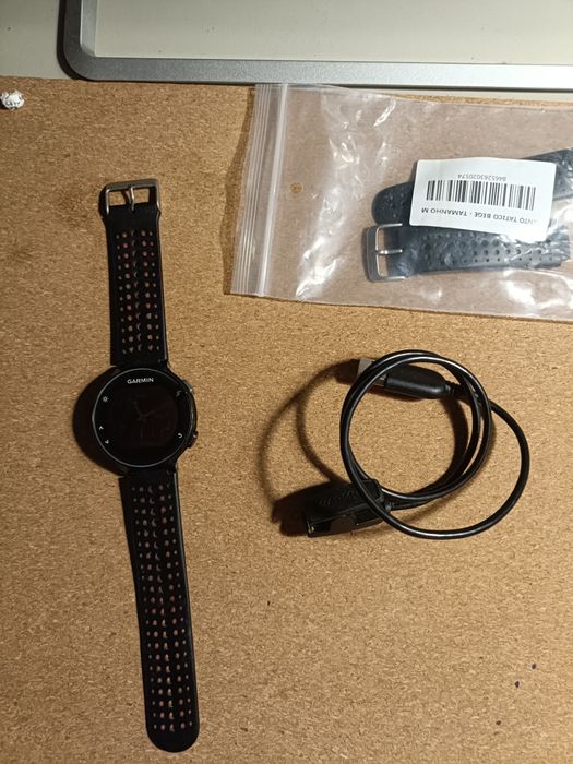 Garmin Forerunner® 235