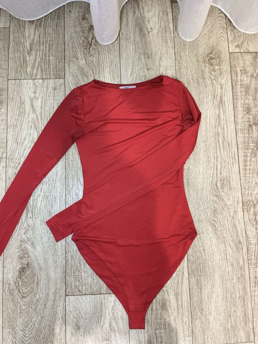 Червоний елегантний боді