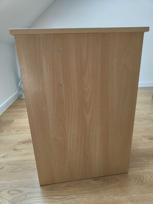 Małe biurko BALDVIN (IKEA 16781) rozmiar 60x48,5x70,5 cm