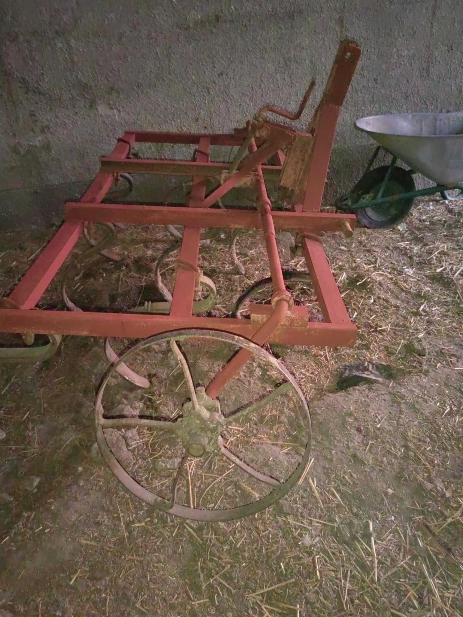 Drapacz/widełki ciągnikowe z ramieniem do podnośnika-stan bardzo dobry