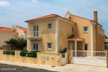 Moradia T4 com Piscina