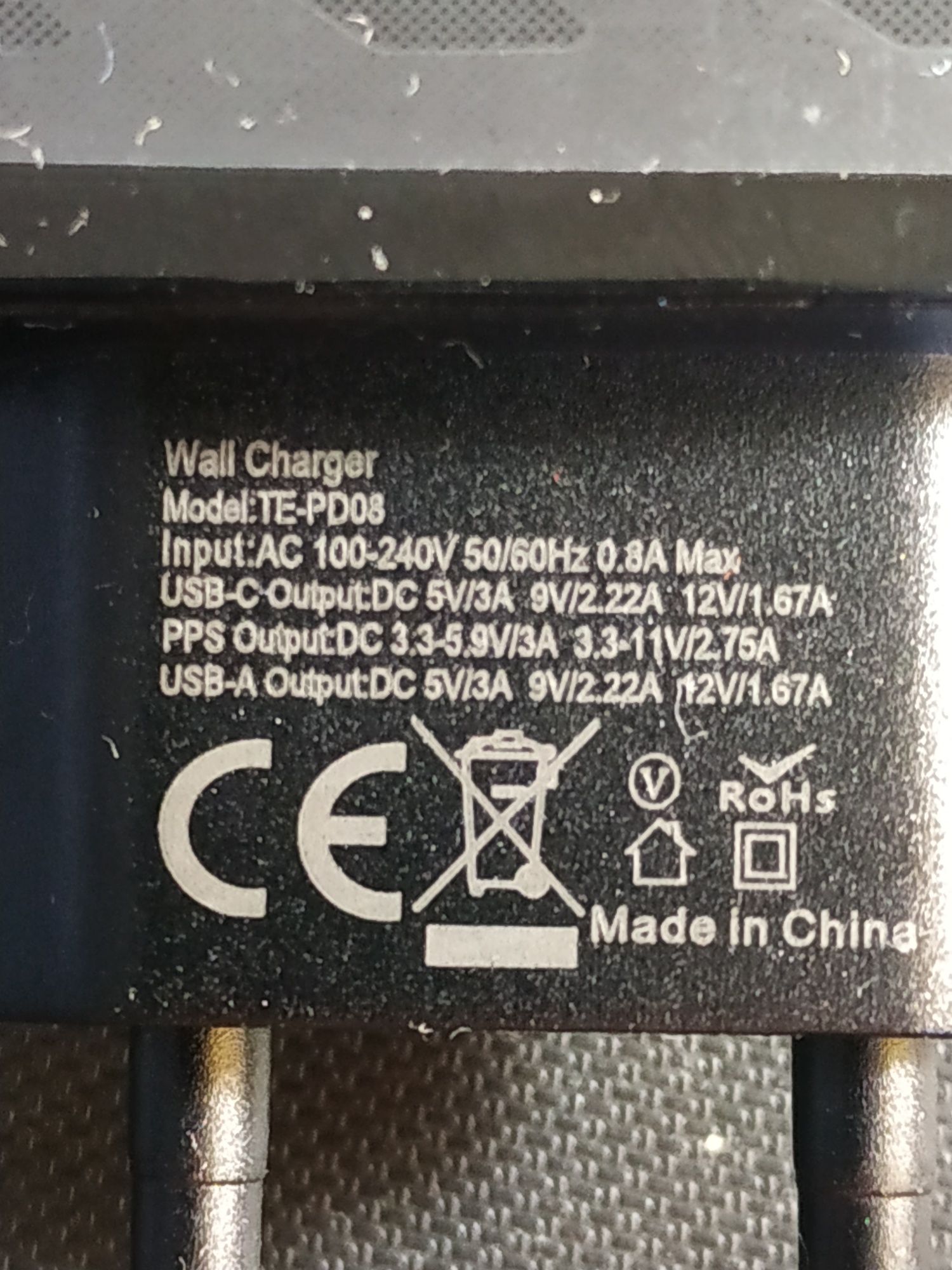 Зарядное устройство 40 W и кабель для смартфона