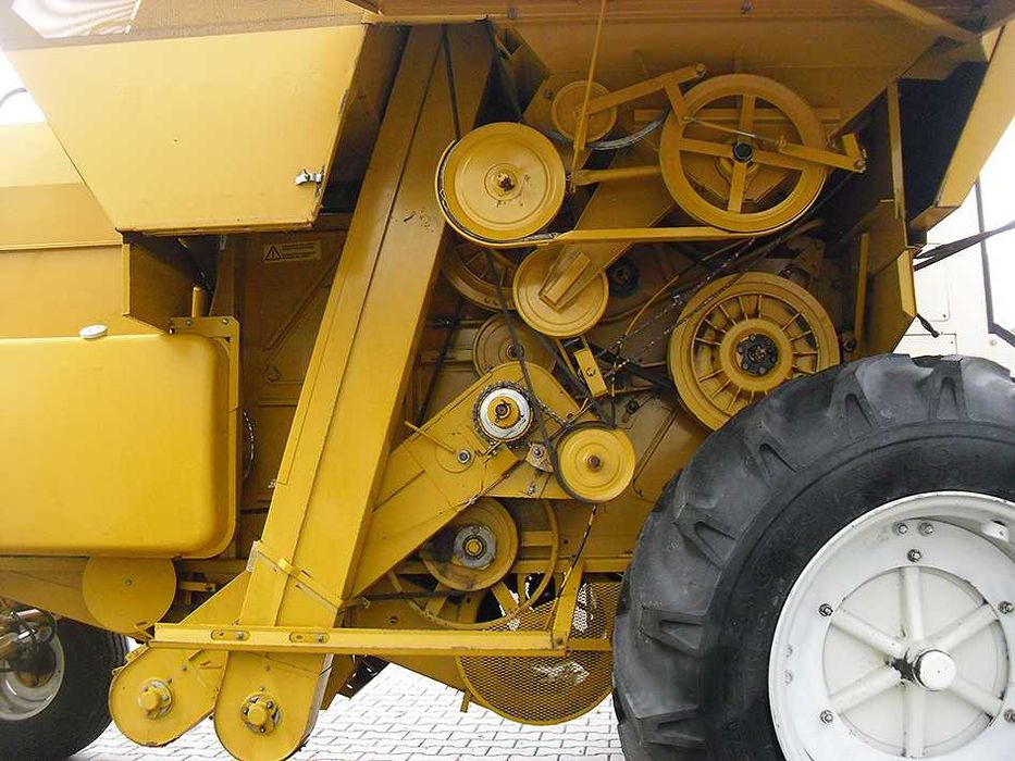 Зерноуборочный комбайн Sampo ROSENLEW 690