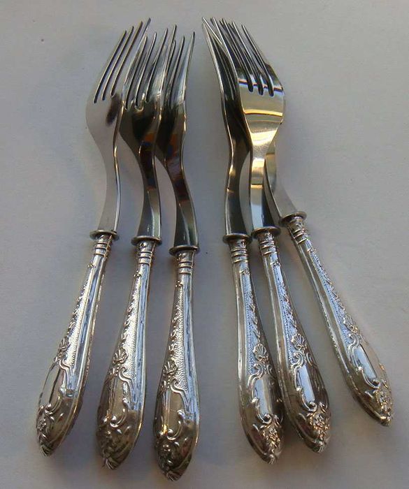 Faqueiro de 18 peças em PRATA Águia de 6 Garfos + 6 Facas + 6 Colheres