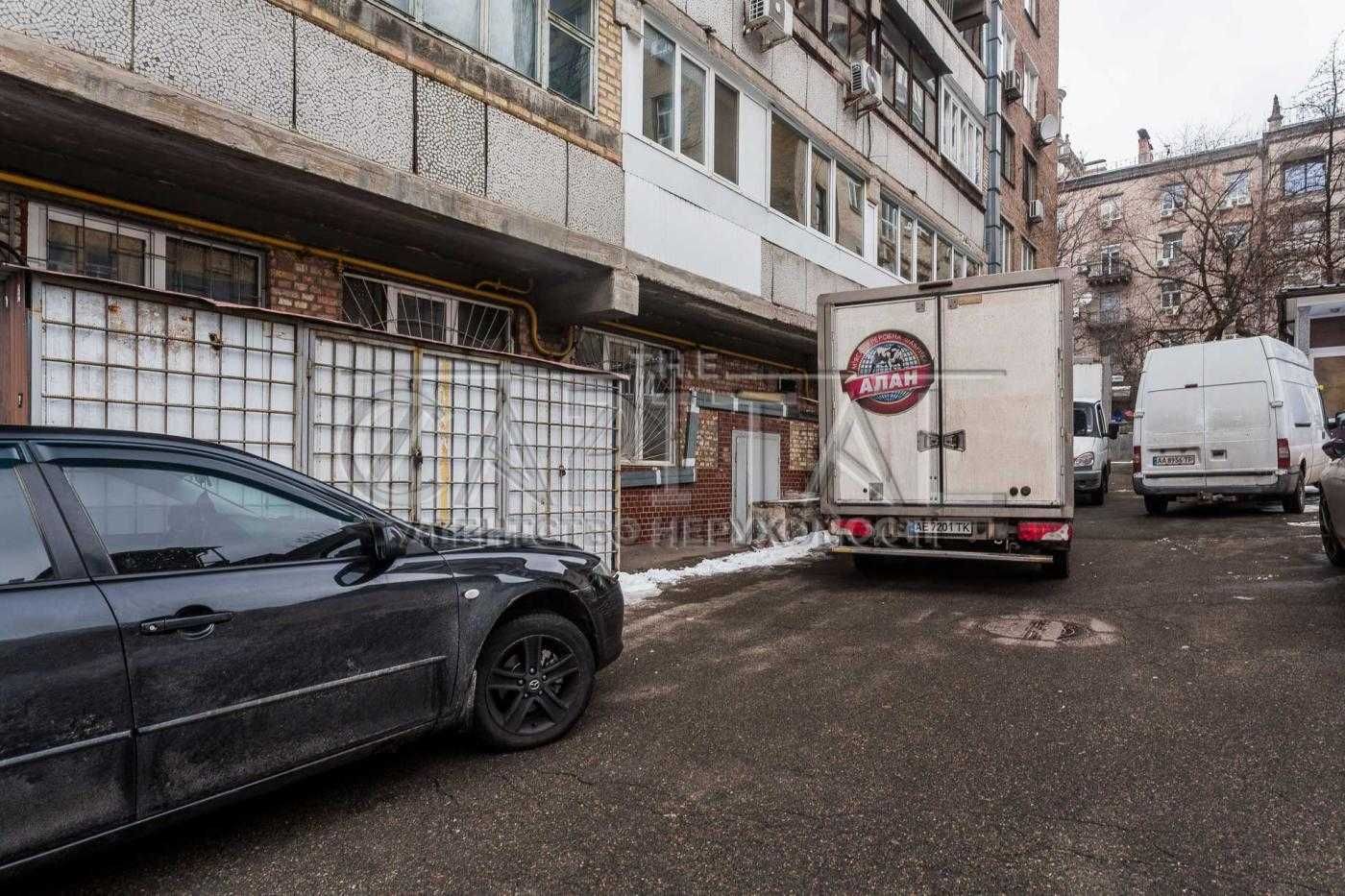 Продаж торгового приміщення вул. Володимирська 73/77