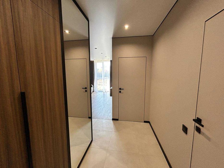 Продаж, 1 кімнатна  квартира, новобудова , вул Роксоляни