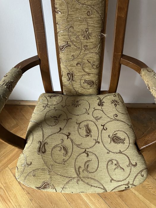 Dawne krzeslo/ fotel tapicerowany drewniany vintage