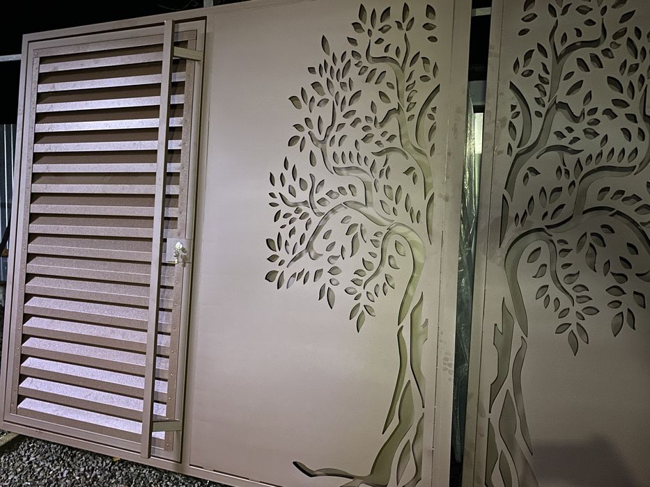 Виготовлення металевих дверей та Воріт з жалюзі