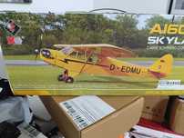 Avião telecomandado novo