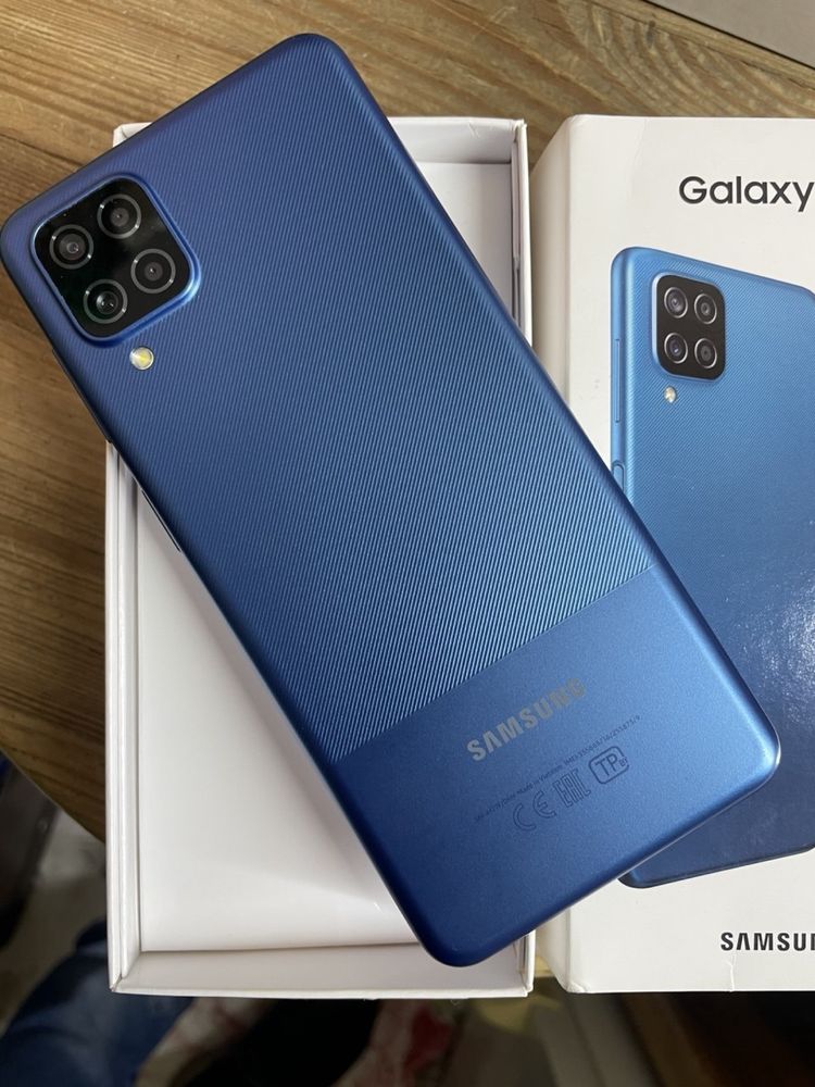 Samsung Galaxy A12 | 32 ГБ | Гарний стан