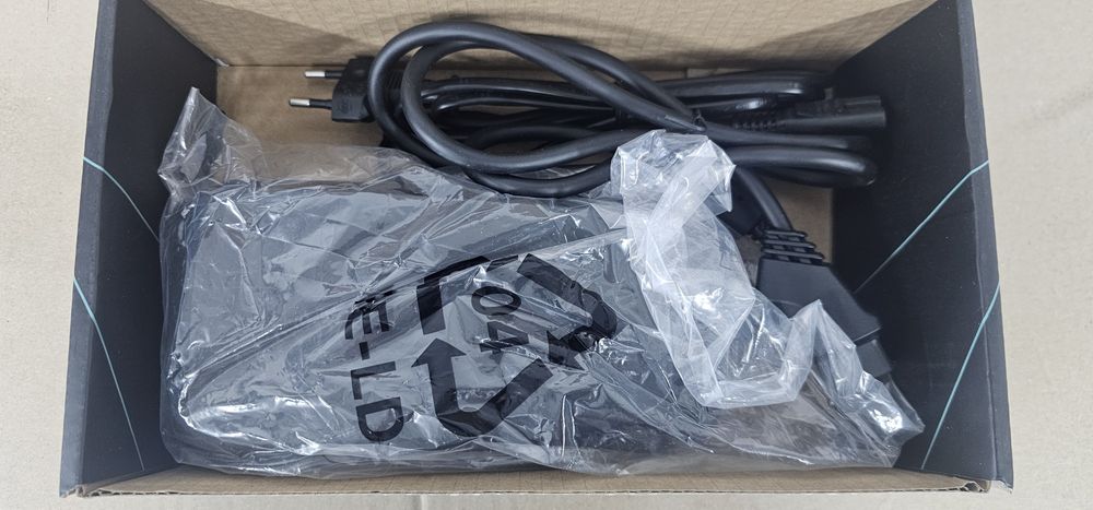 Ładowarka Panasonic Fit 4A