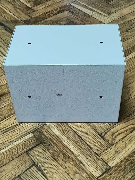 Сейфы электронные кодовые с 2 ключами