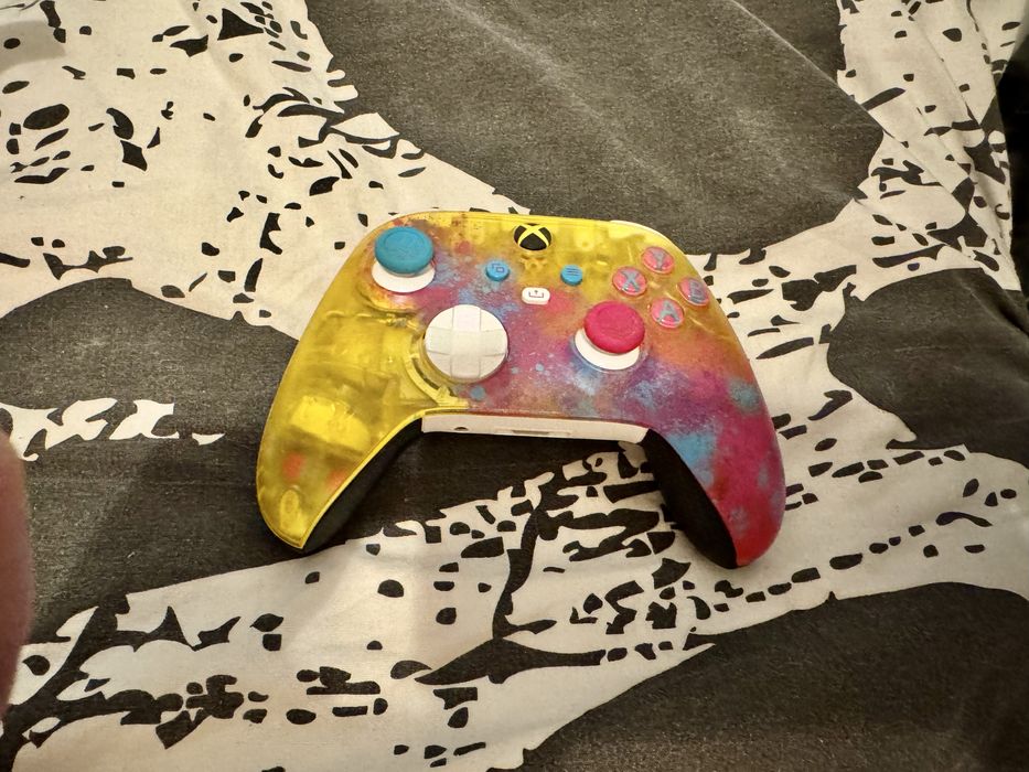 Xbox series X halo edition + dodatki
