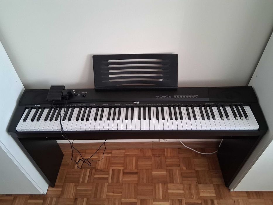 Pianino cyfrowe ze statywem