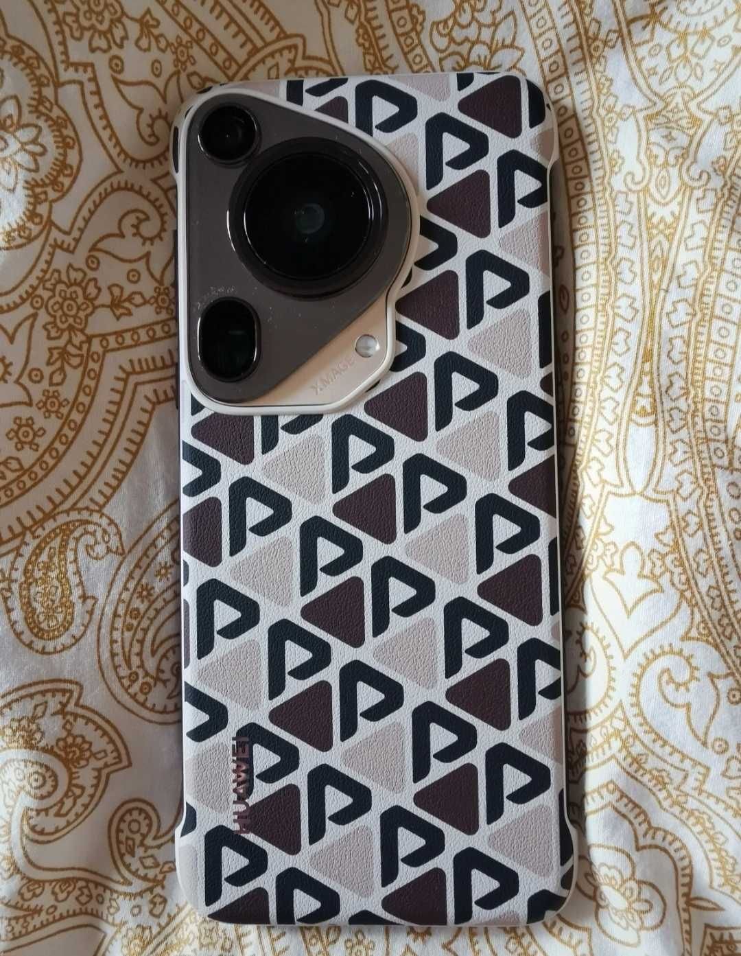 Etui magnetyczne brązowy case Huawei Pura 70 Ultra monogram brąz