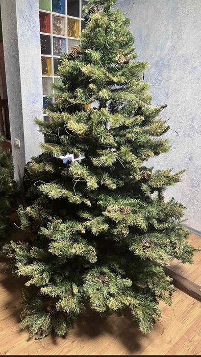 Ялинка штучна на новий рік