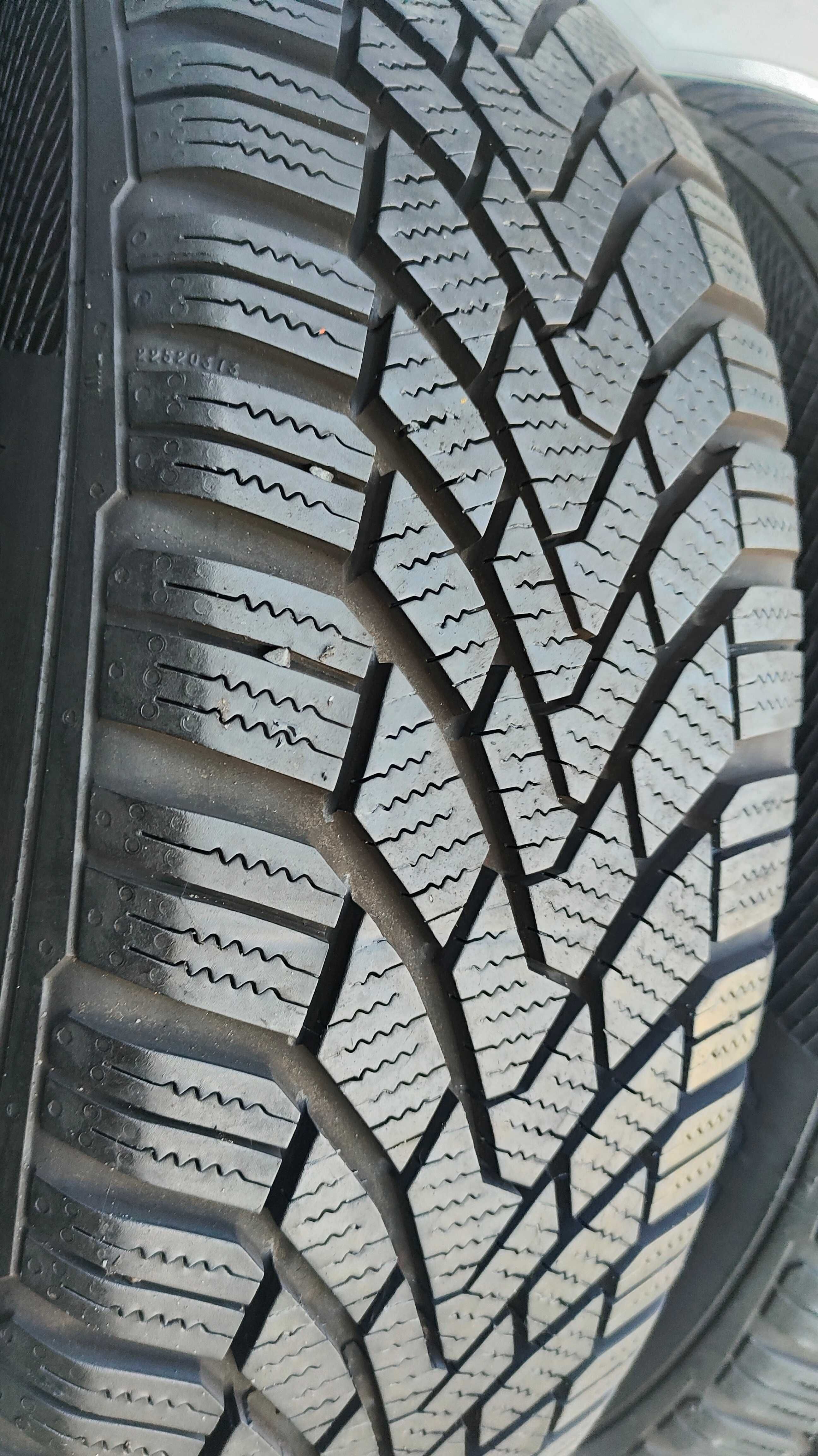Opony Zimowe 185/65/15 Continental 4szt