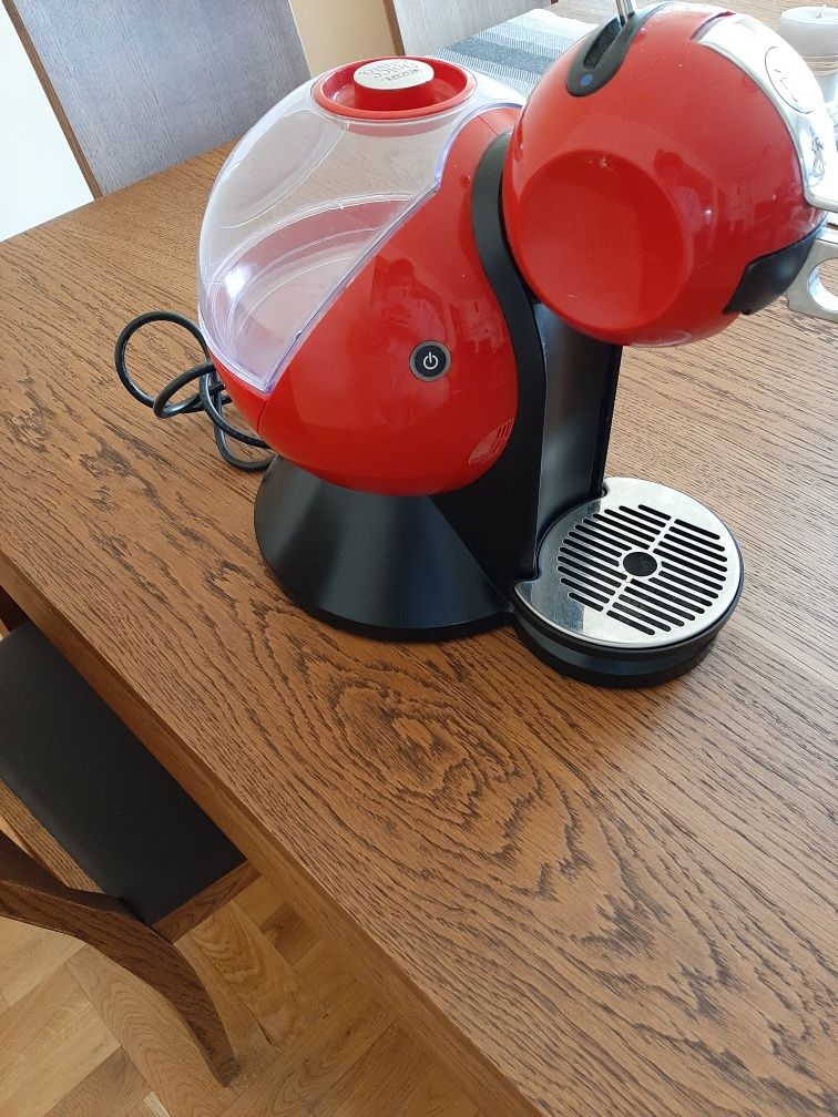 Ekspres kapsułkowy nescafe dolce gusto