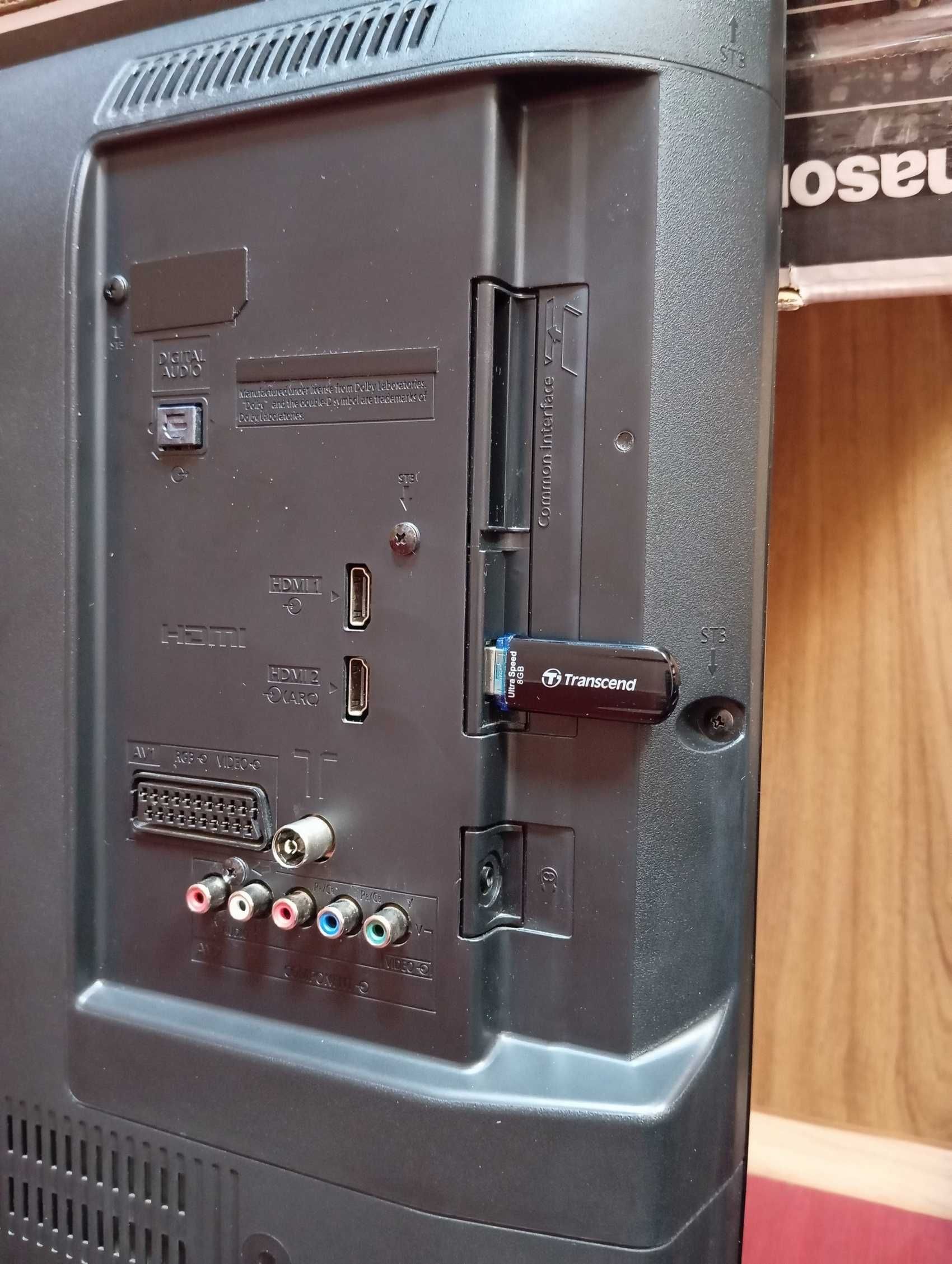 Телевизор Panasonic TX-32DR400 (ЦифраT-2/USB/HDMI)