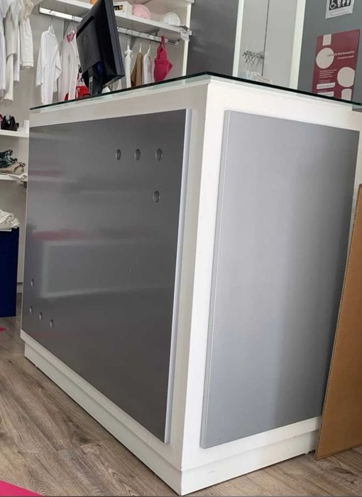 Balcão lacado de loja/recepção