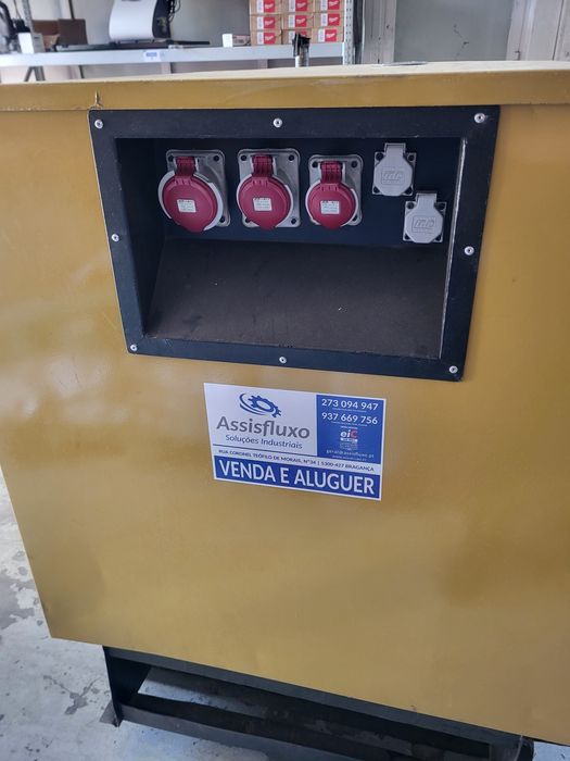 Gerador Cat 30 kva