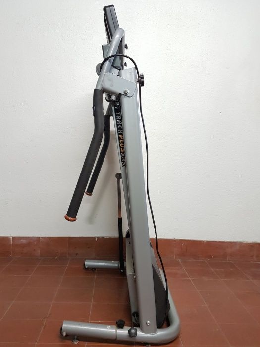 Passadeira de caminhada/corrida motorizada, Modelo confort track plus